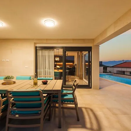 Tatil Evi House With A Swimming Pool Vrbnik, Krk - 24519