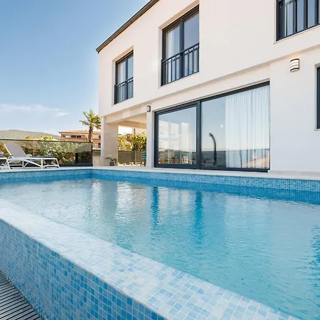 House With A Swimming Pool Vrbnik, Krk - 24519 Vakantiehuis